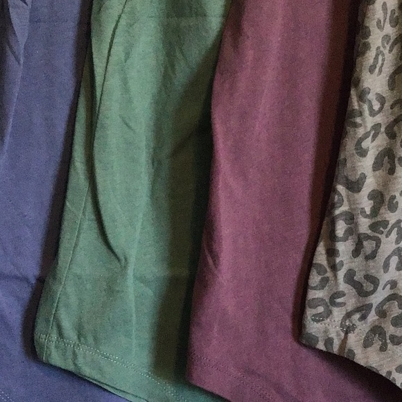 Set of 4 Short Sleeve Shirts - Picture 2 of 13